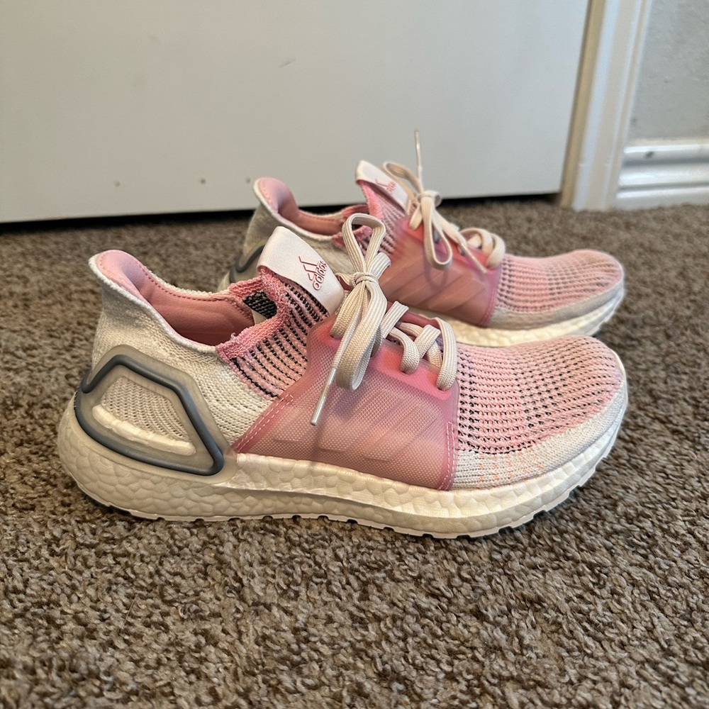 WOMENS PINK ADIDAS ULTRABOOST 1.0 SIZE 6